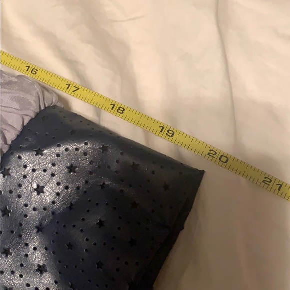 Speechless in my closet - Picture 11 of 11